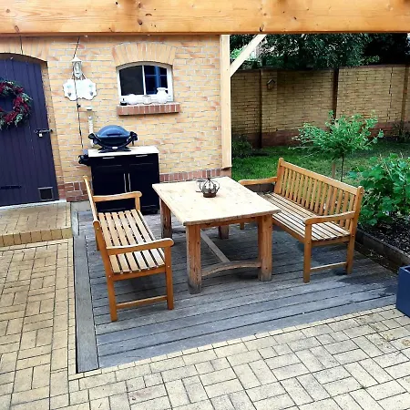 Glashuettchen Mit 2 Schlafzimmern, Sauna Und Schoenem Garten Annahutte