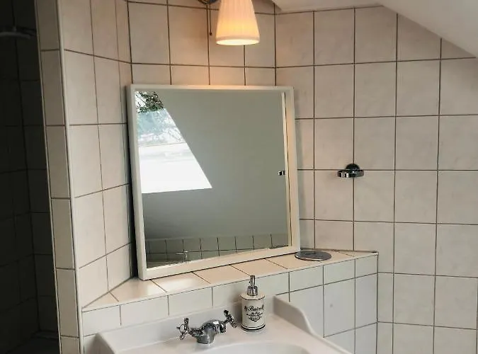 Glashuettchen Mit 2 Schlafzimmern, Sauna Und Schoenem Garten Hébergement de vacances Annahutte