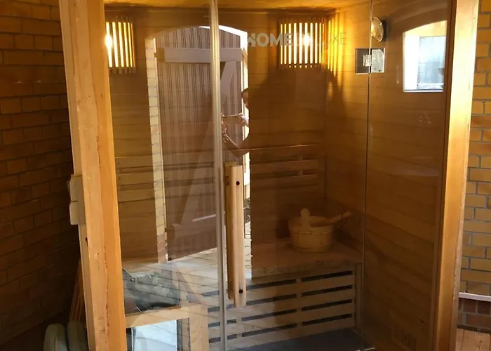 Glashuettchen Mit 2 Schlafzimmern, Sauna Und Schoenem Garten Annahutte